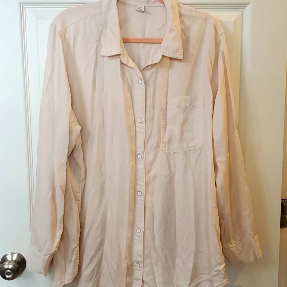 Old Navy Woman's Button down shirt